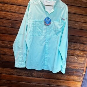 Columbia Aqua Button-Up Shirt